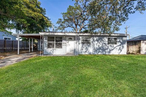 Photo of 2811 N 66th Ave, Hollywood, FL 33024 (MLS # A11891635)