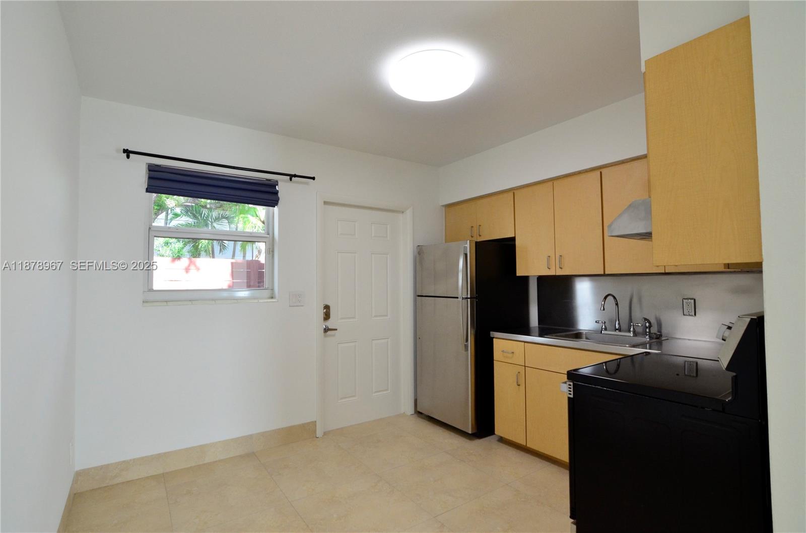 3050 VIRGINIA ST Front