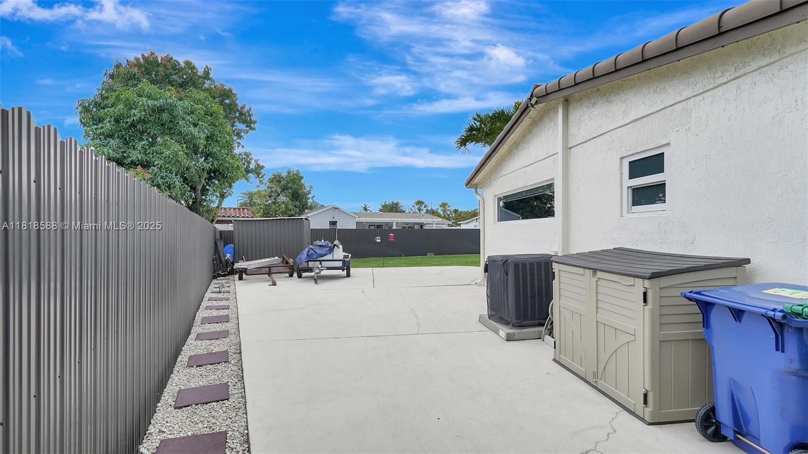 PALM SPRINGS NORTH SEC R - Residential