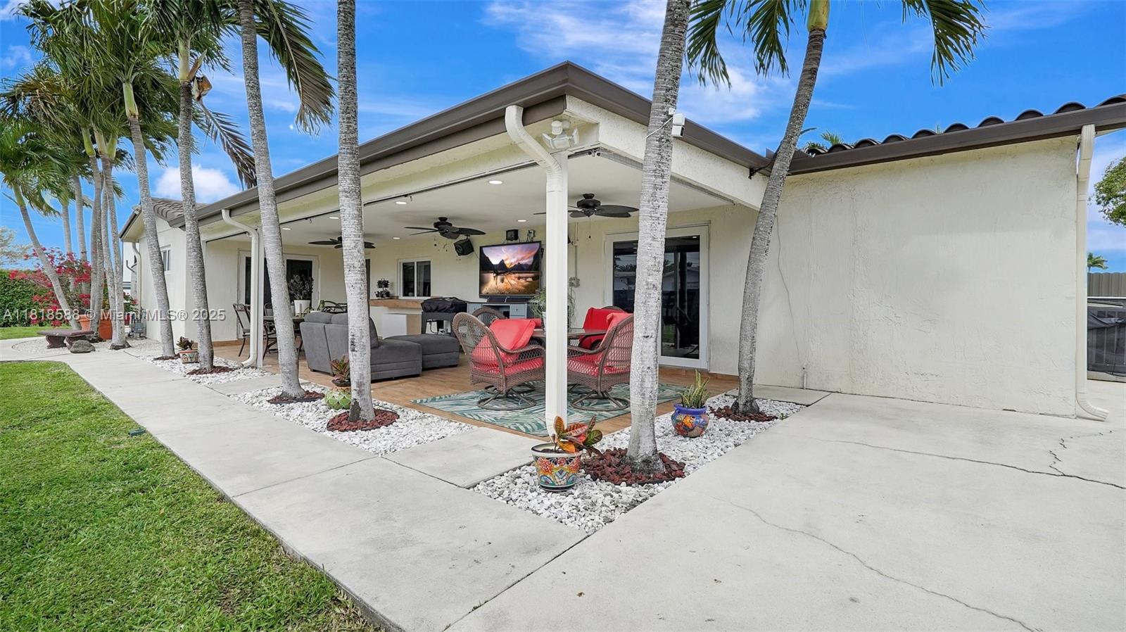 PALM SPRINGS NORTH SEC R - Residential