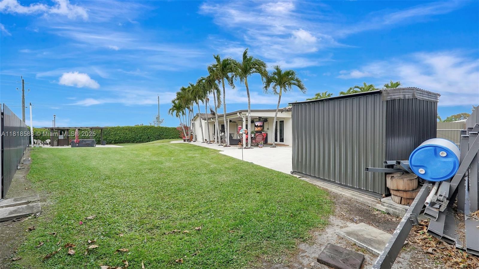 PALM SPRINGS NORTH SEC R - Residential