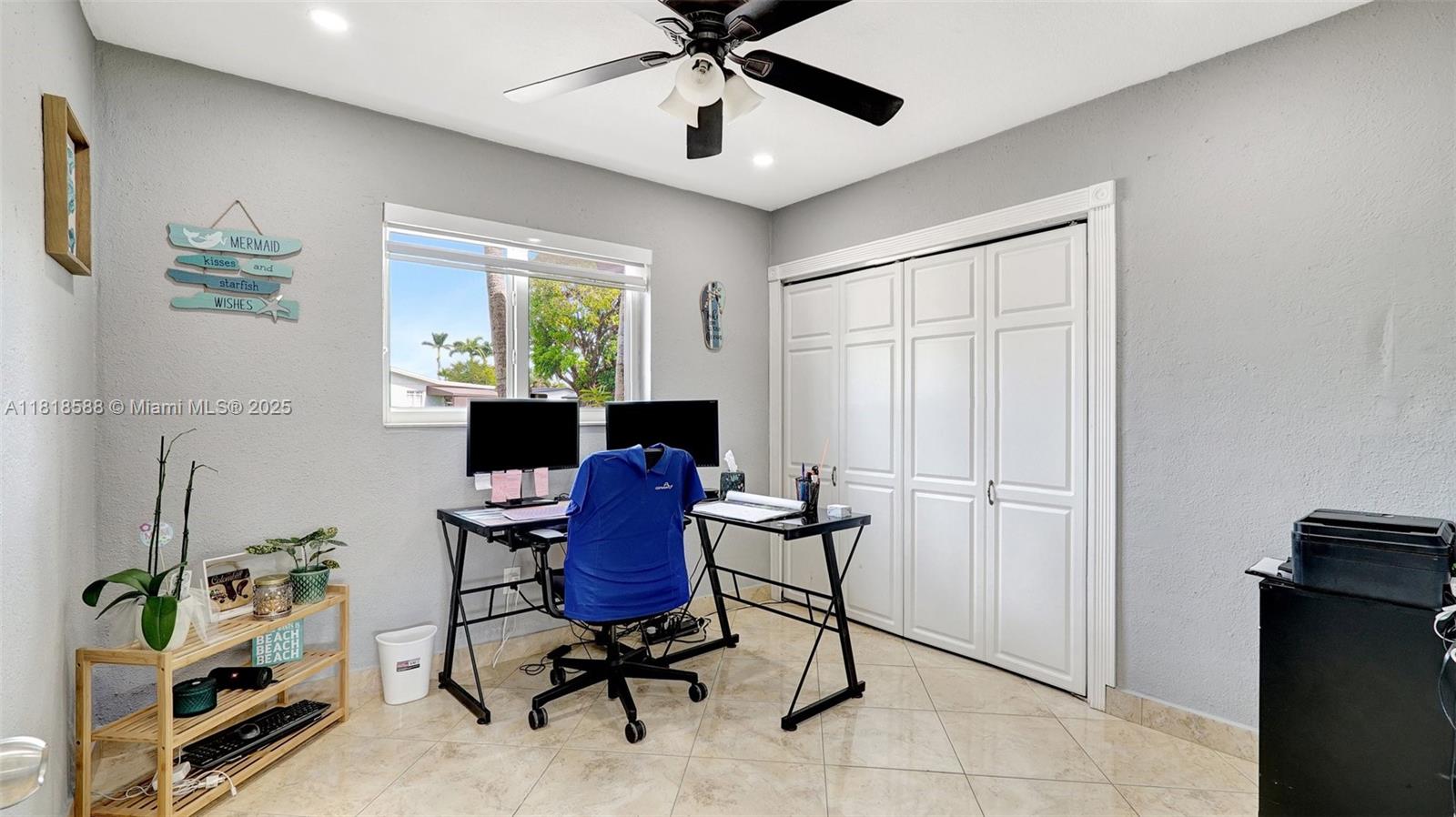 PALM SPRINGS NORTH SEC R - Residential