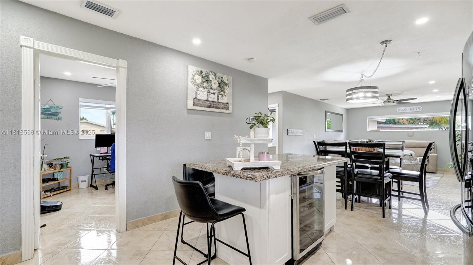 PALM SPRINGS NORTH SEC R - Residential
