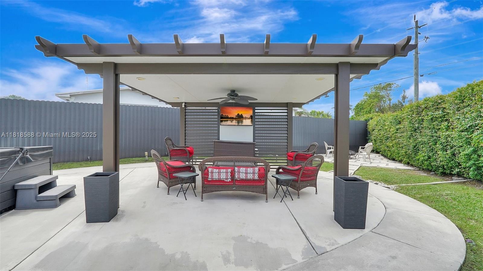 PALM SPRINGS NORTH SEC R - Residential