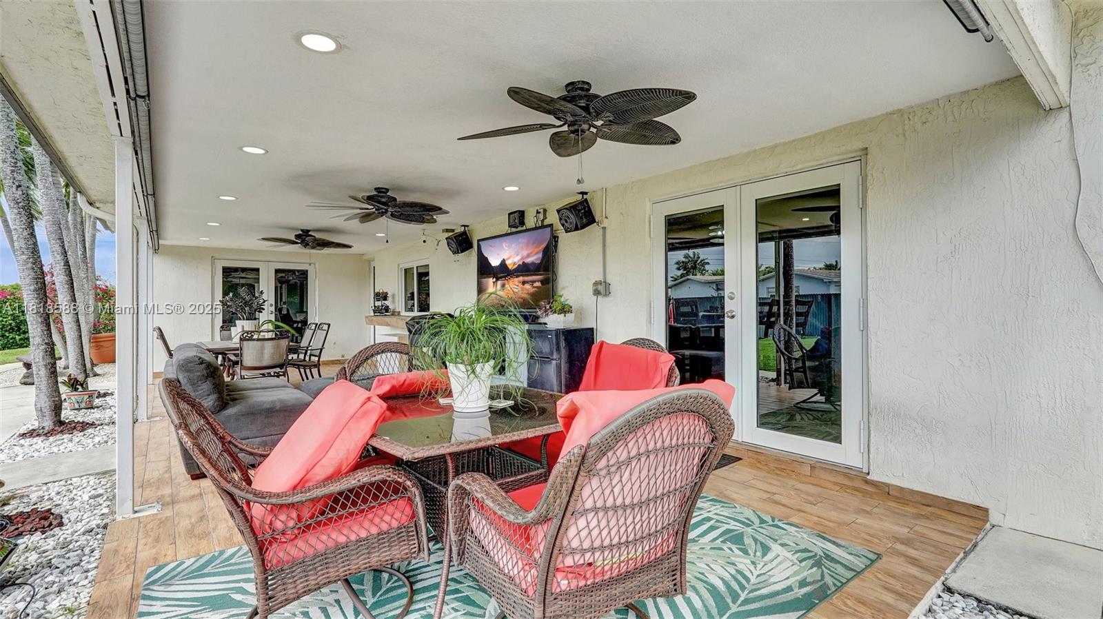 PALM SPRINGS NORTH SEC R - Residential