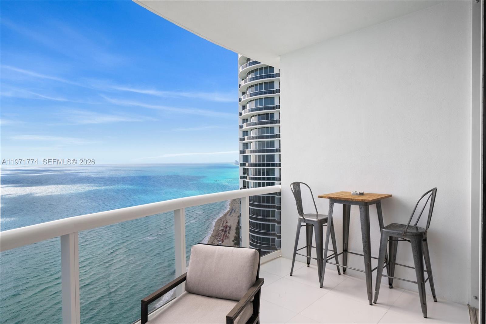 TRUMP ROYALE CONDO - Residential Lease