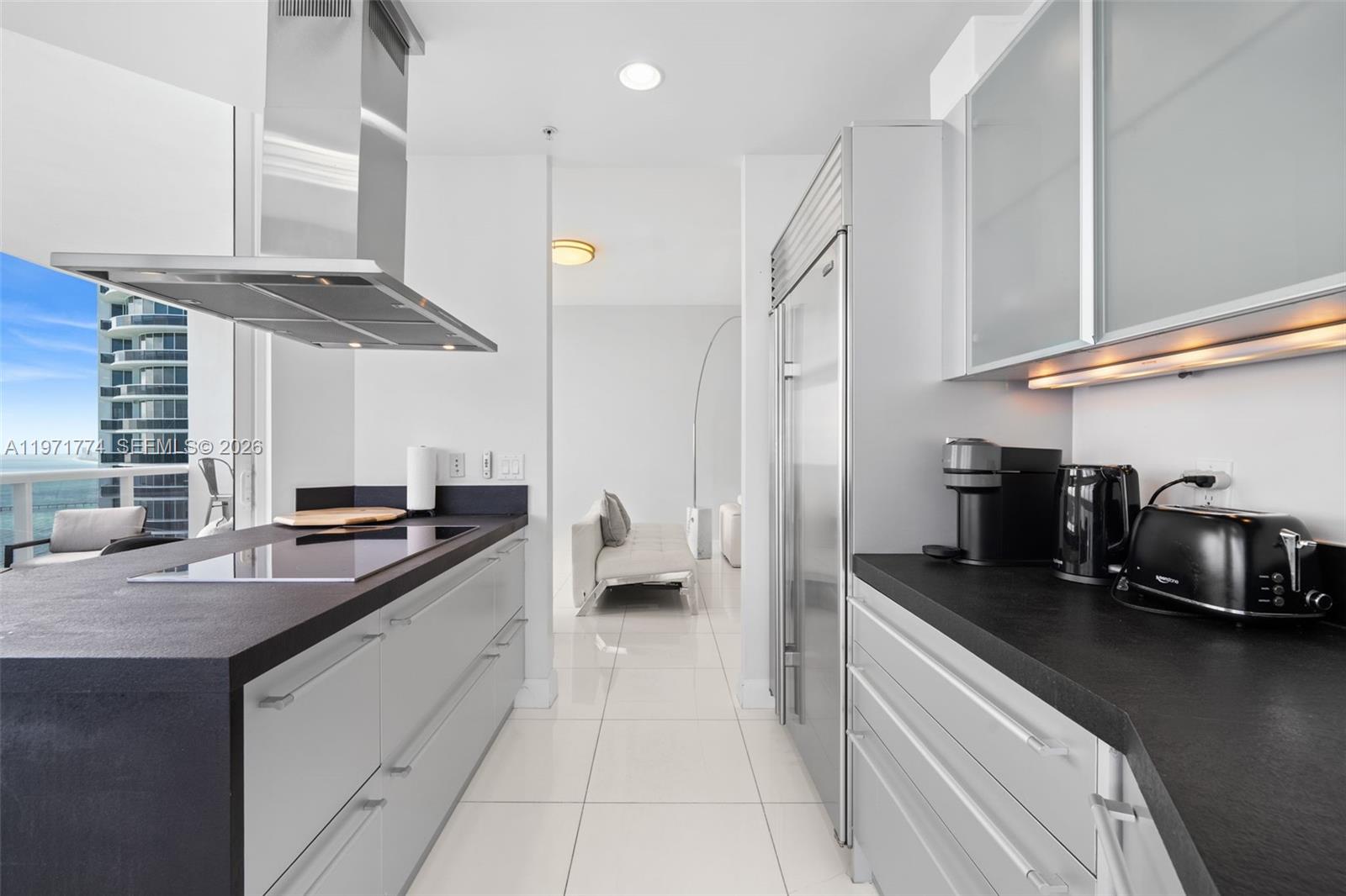 18201 Collins Ave 4709