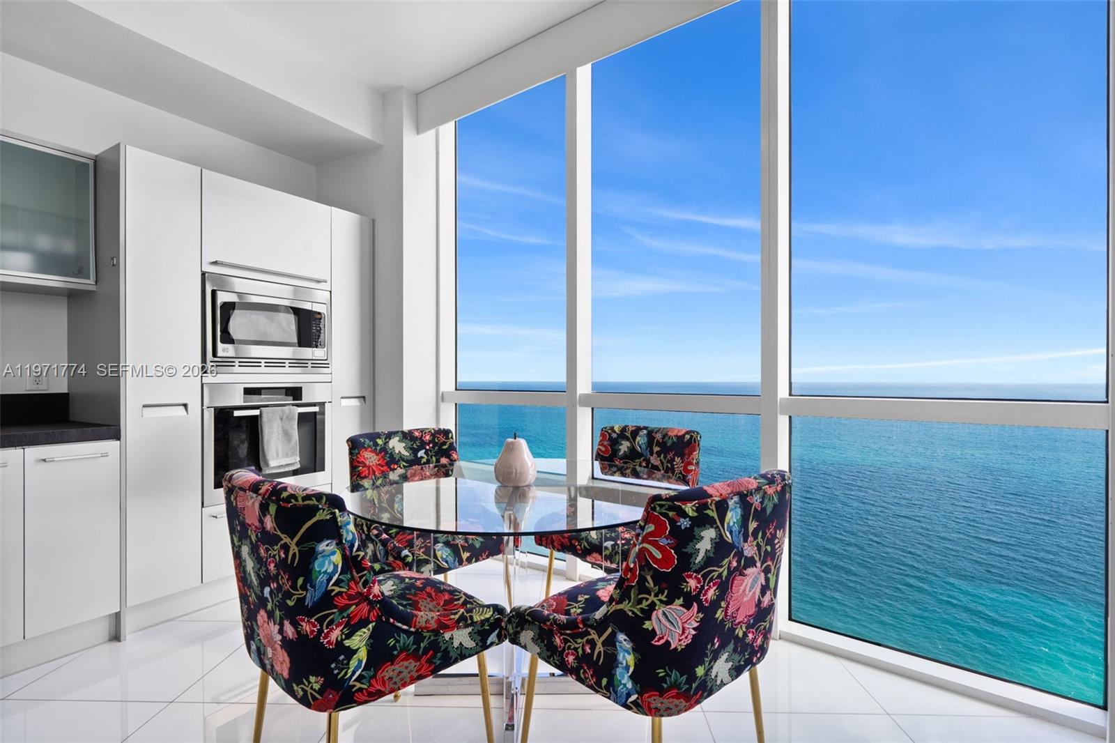 TRUMP ROYALE CONDO - Residential Lease