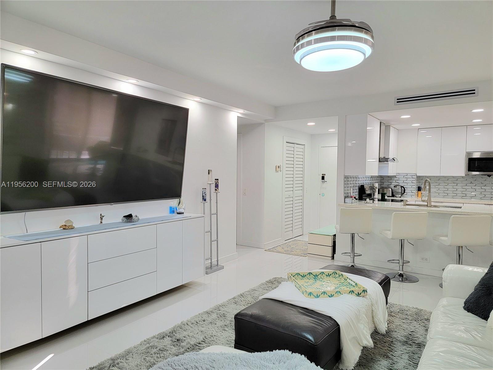 3505 S Ocean Dr 901