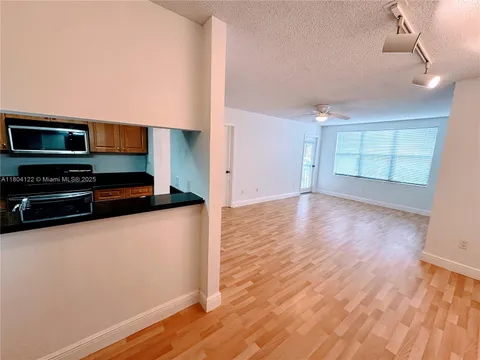 MLS: A11804122