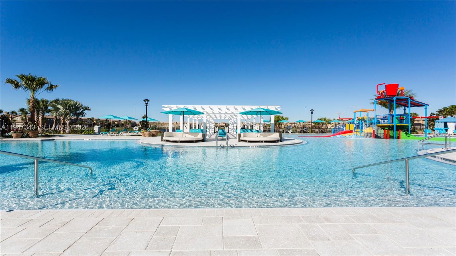 WINDSOR AT WESTSIDE - Residential