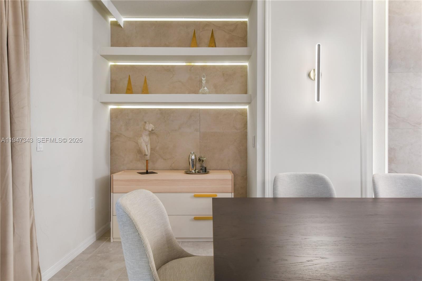 WINDSOR AT WESTSIDE - Residential