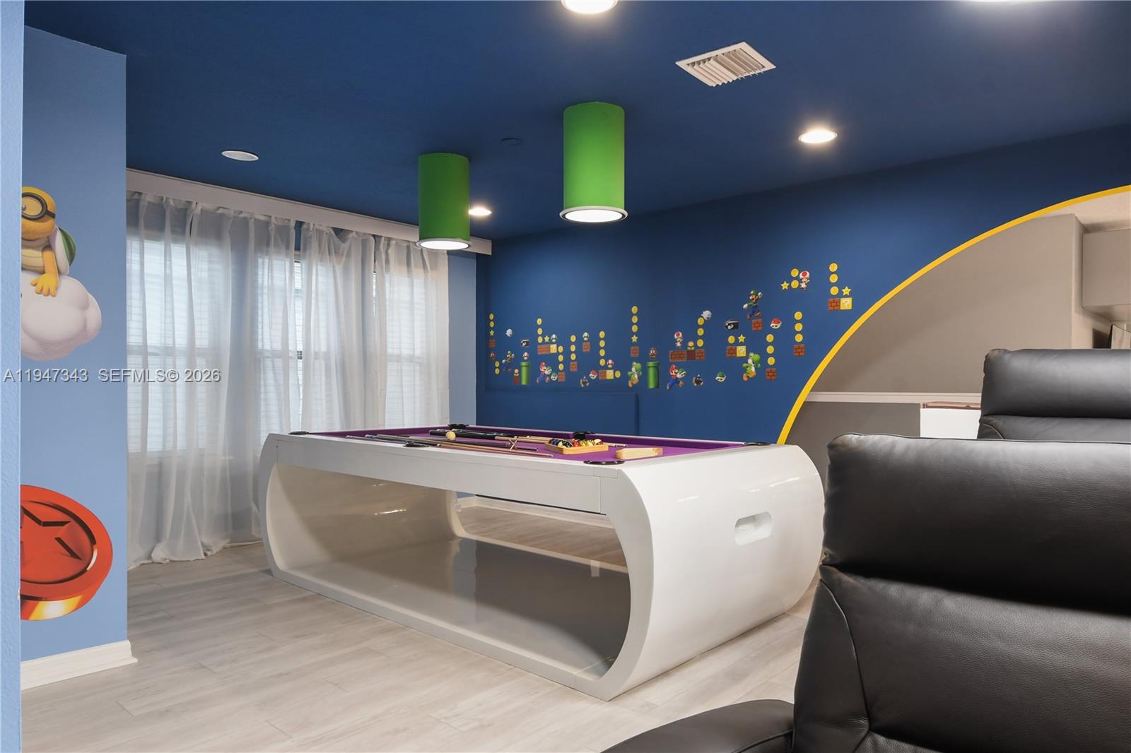 WINDSOR AT WESTSIDE - Residential