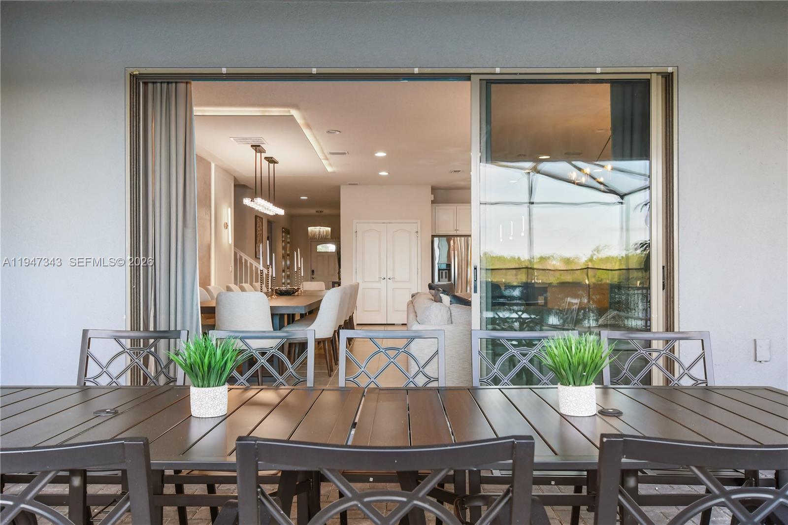 WINDSOR AT WESTSIDE - Residential