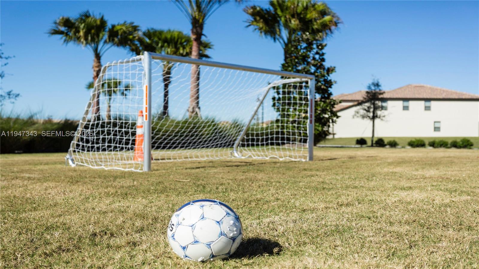 WINDSOR AT WESTSIDE - Residential