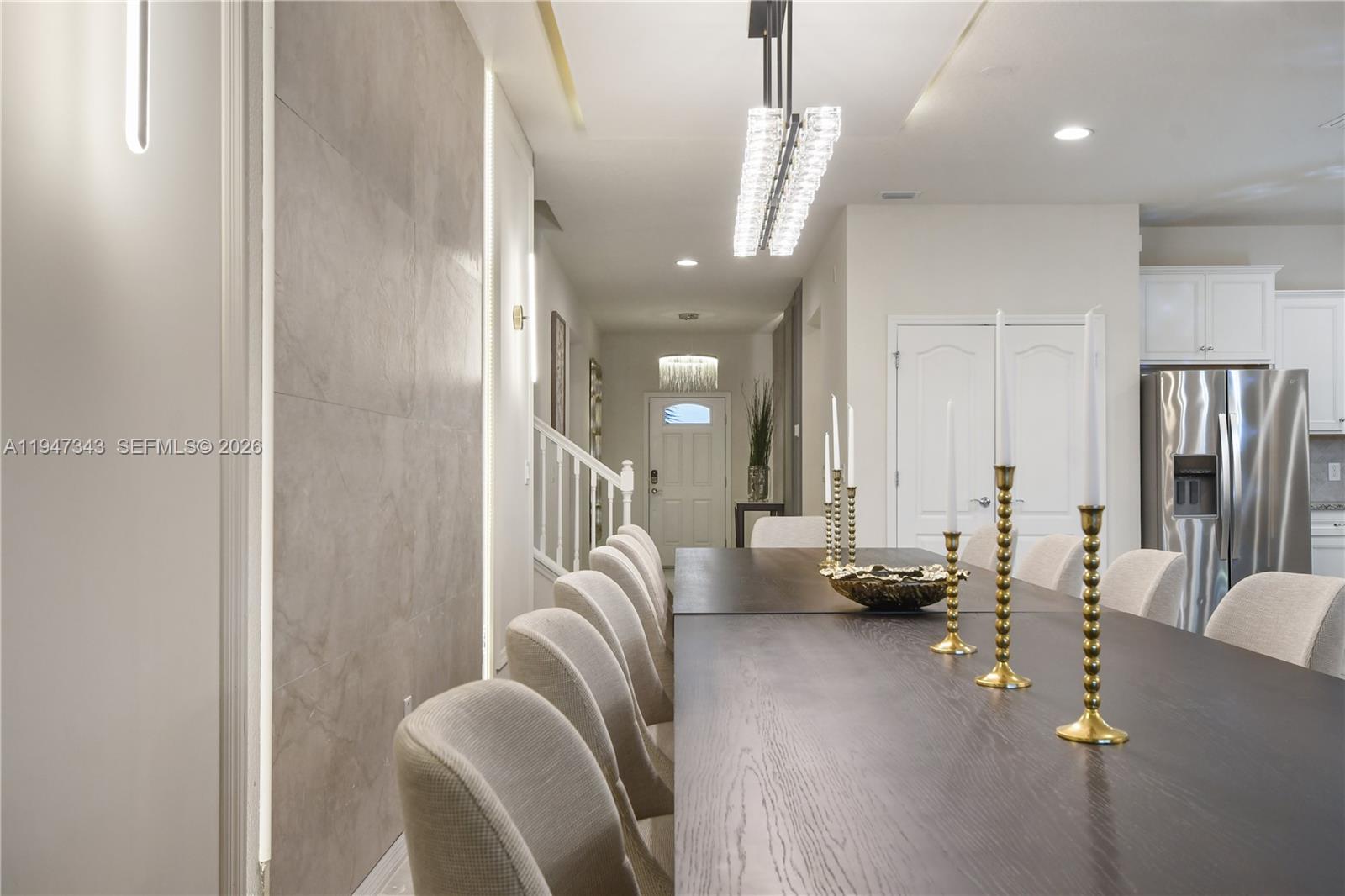 WINDSOR AT WESTSIDE - Residential