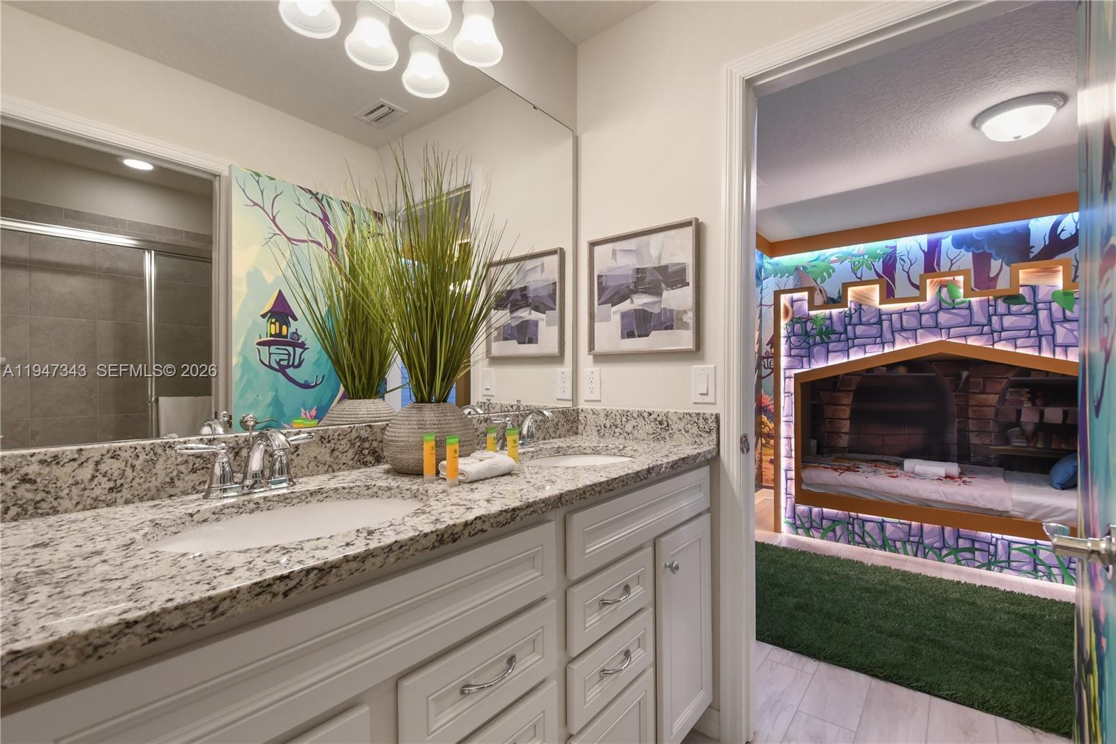 WINDSOR AT WESTSIDE - Residential