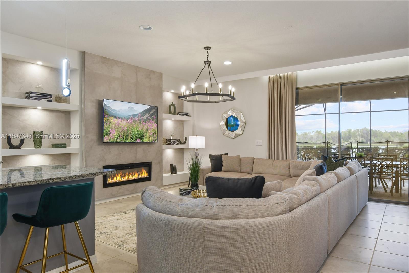 WINDSOR AT WESTSIDE - Residential