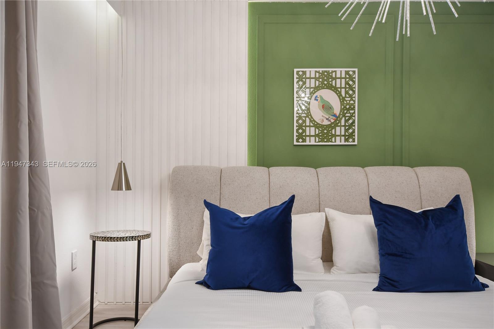 WINDSOR AT WESTSIDE - Residential