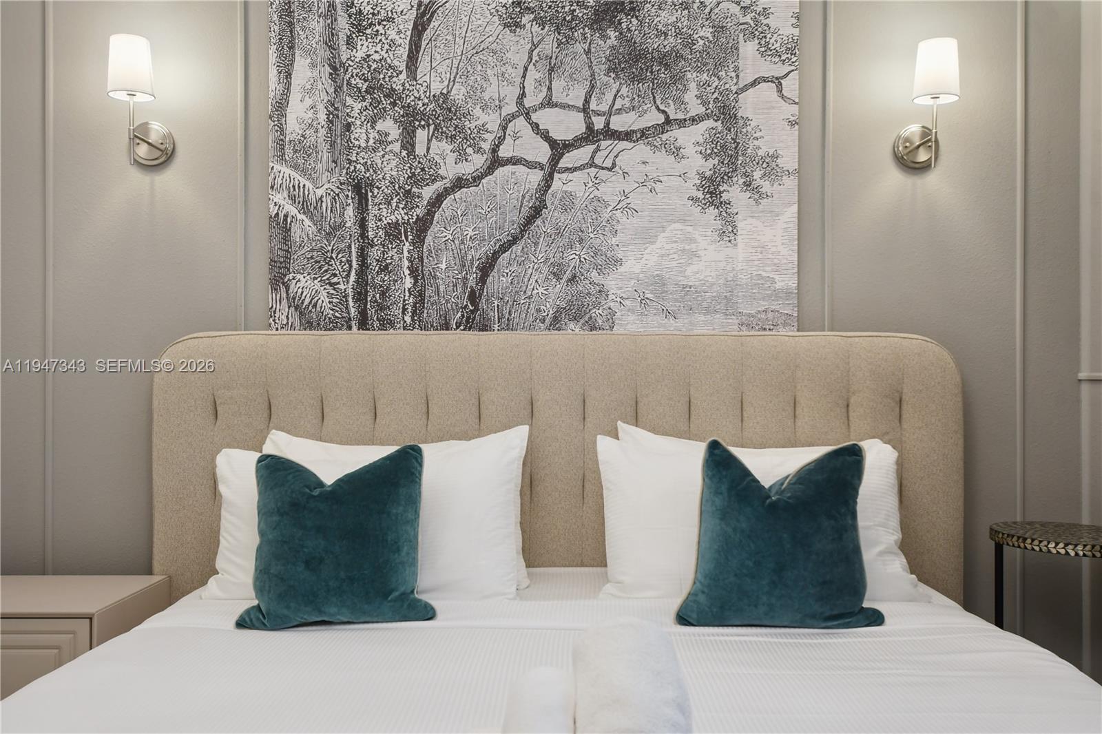 WINDSOR AT WESTSIDE - Residential