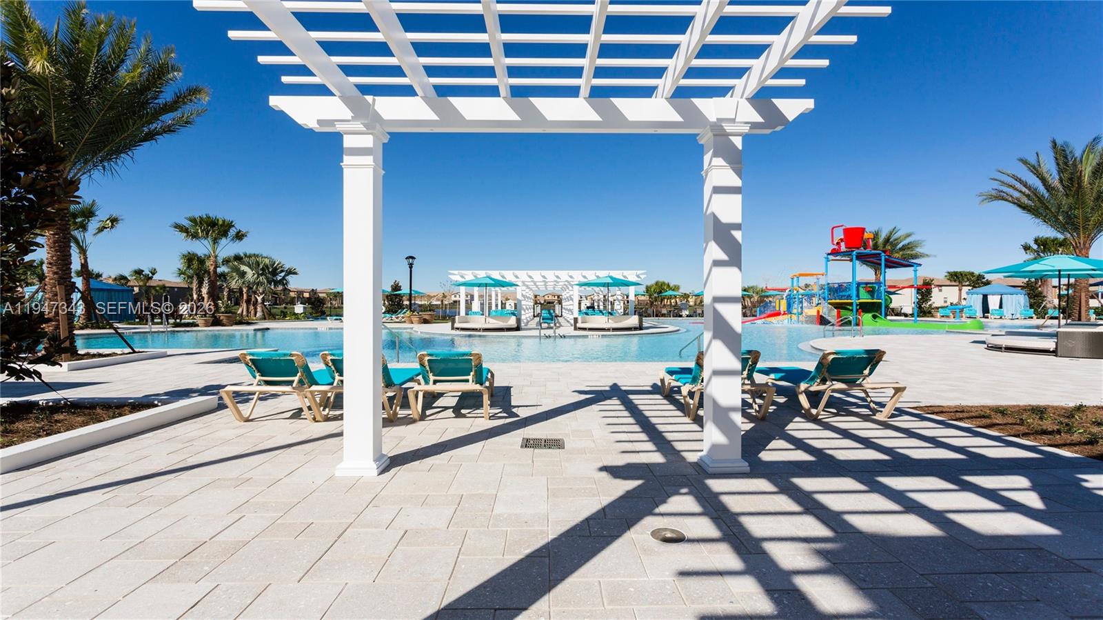 WINDSOR AT WESTSIDE - Residential