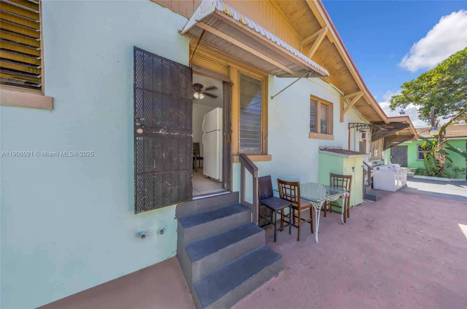 LAWRENCE ESTATES LAND COS - Residential Income