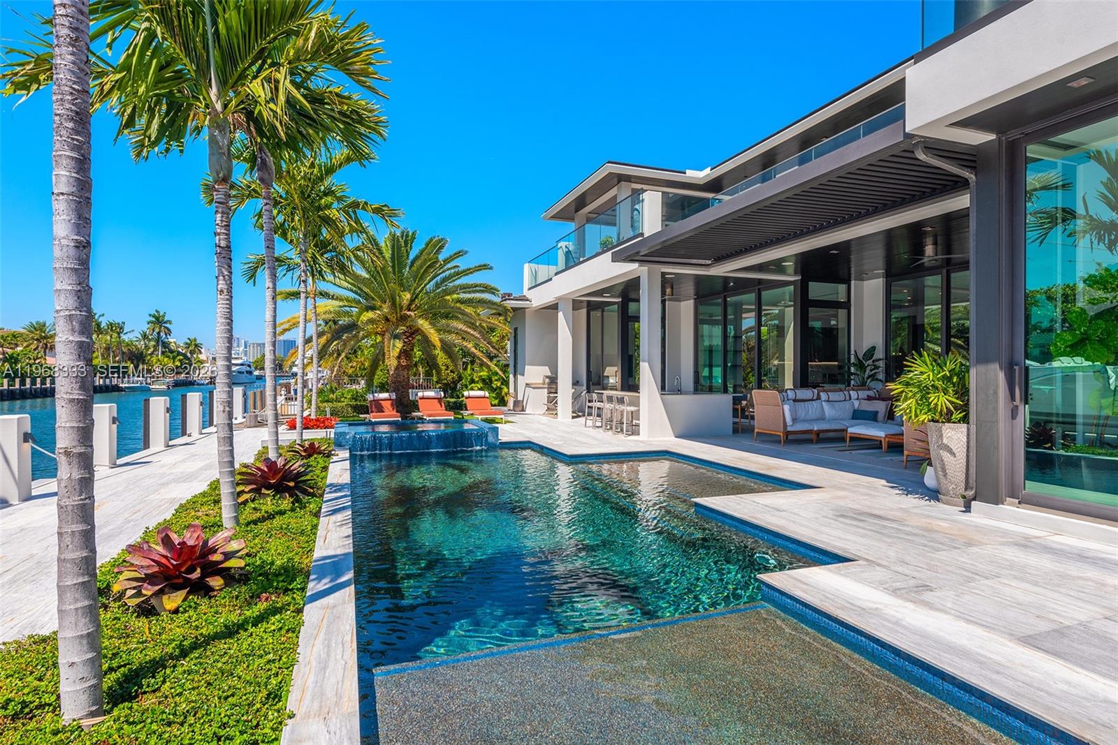 ISLA BAHIA - Residential