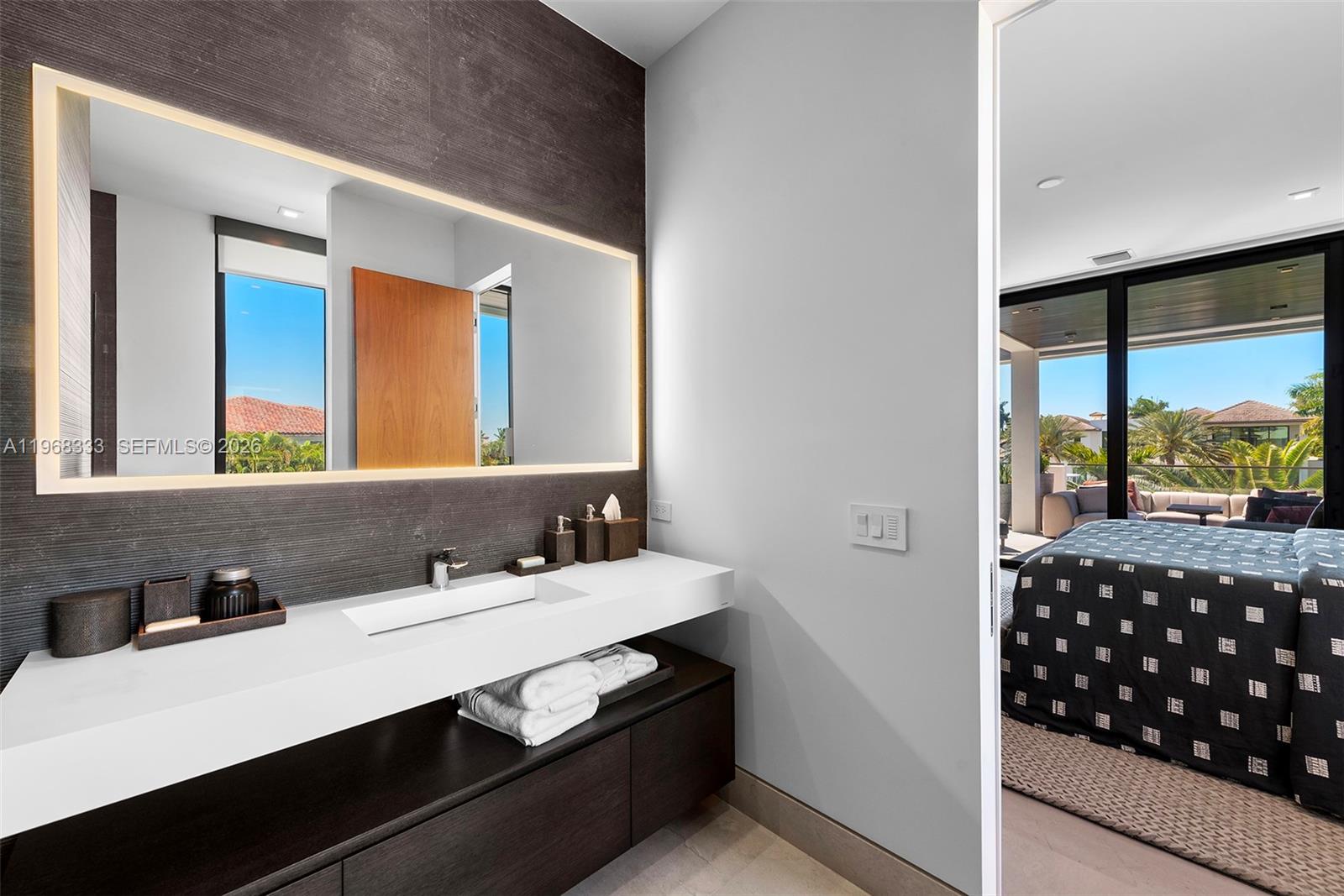 ISLA BAHIA - Residential