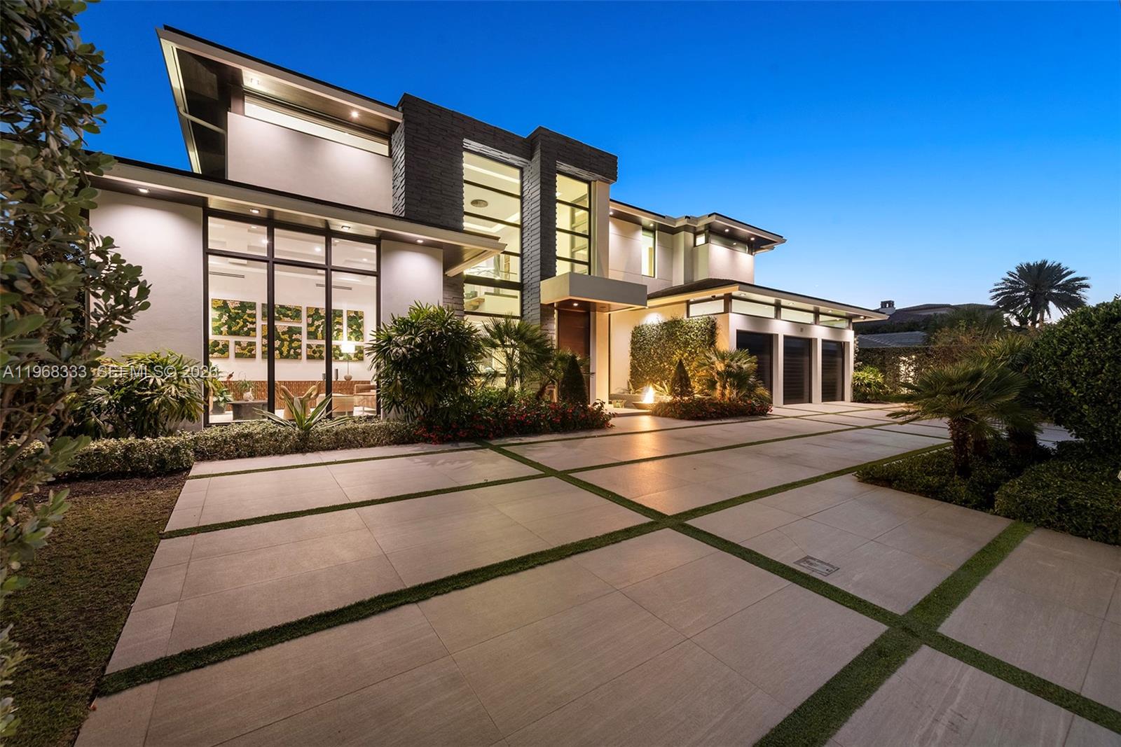 ISLA BAHIA - Residential