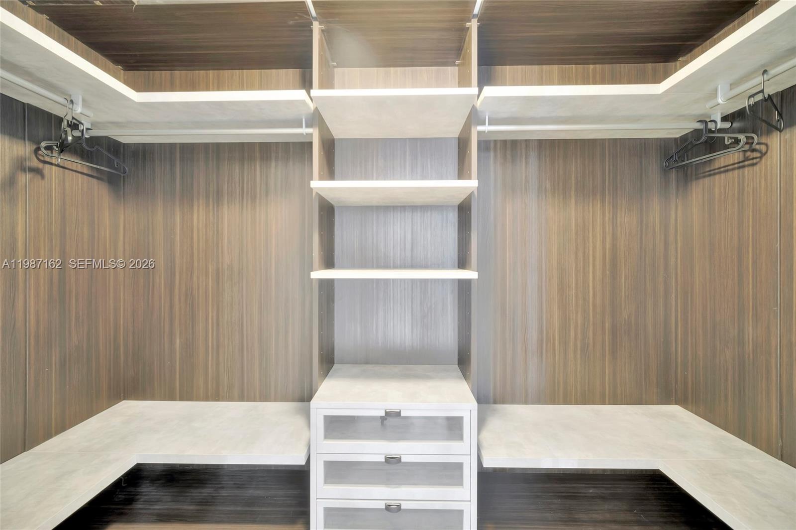 801 SMA RESIDENCES CONDO - Residential