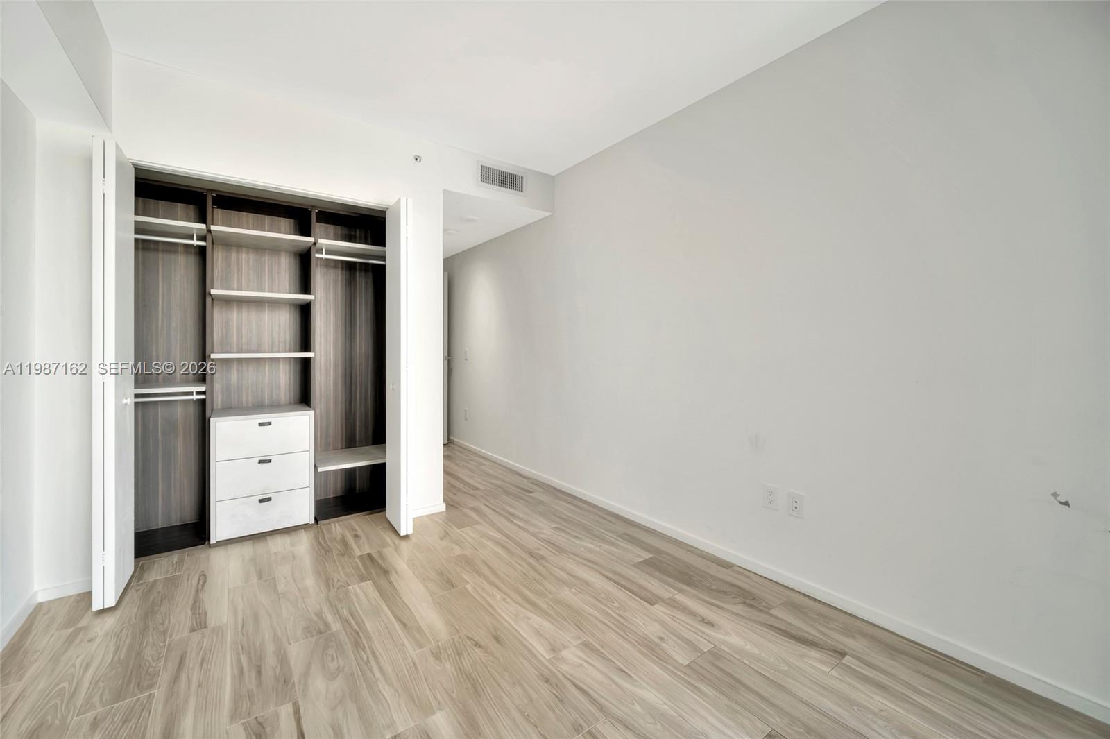 801 SMA RESIDENCES CONDO - Residential