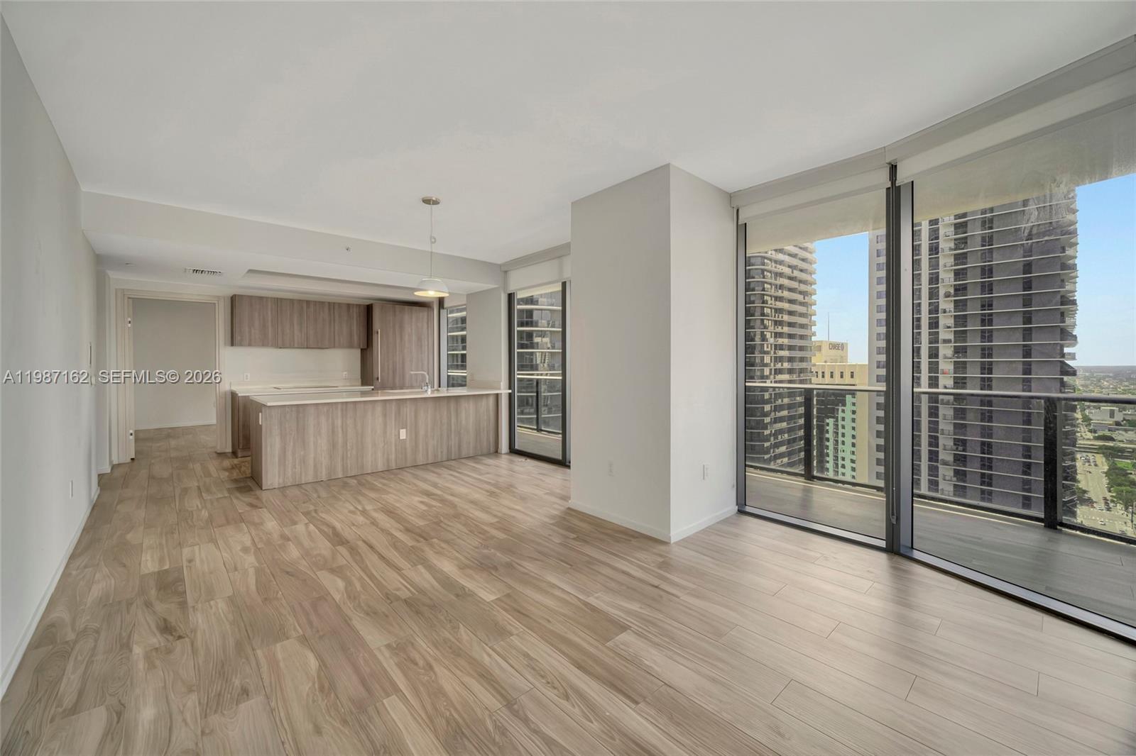 801 SMA RESIDENCES CONDO - Residential