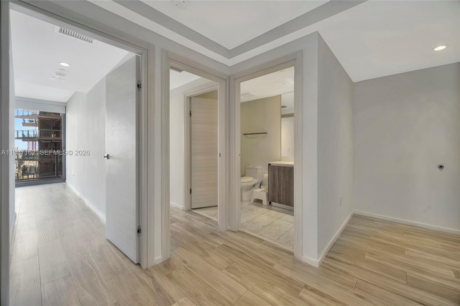 801 SMA RESIDENCES CONDO - Residential