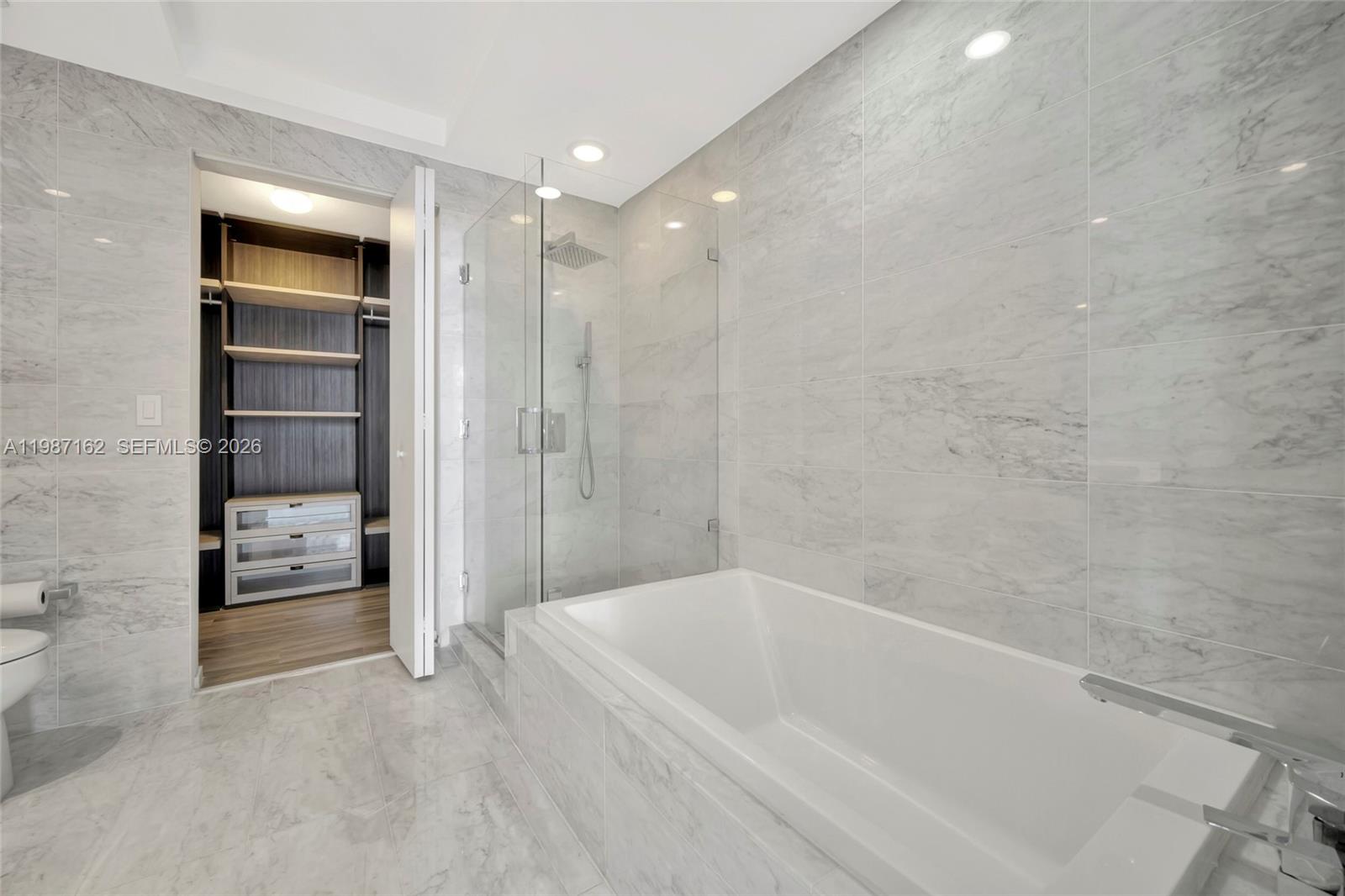 801 SMA RESIDENCES CONDO - Residential