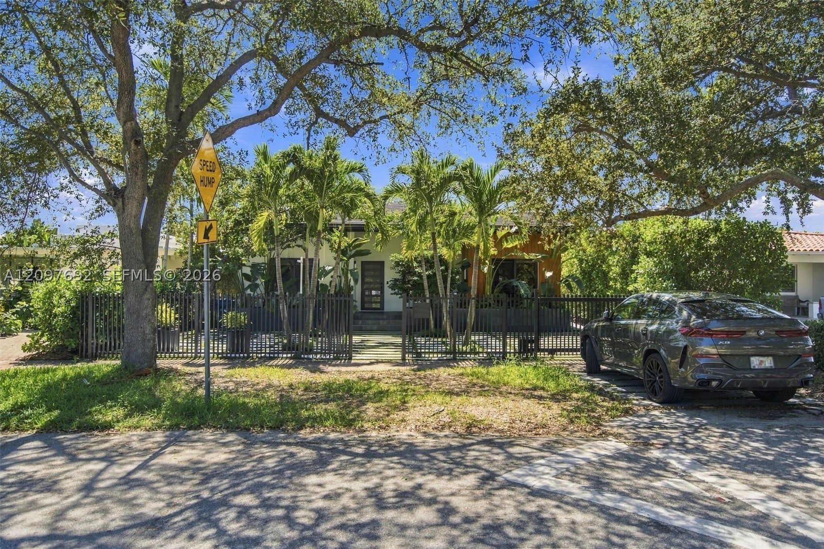 600 W 51st St