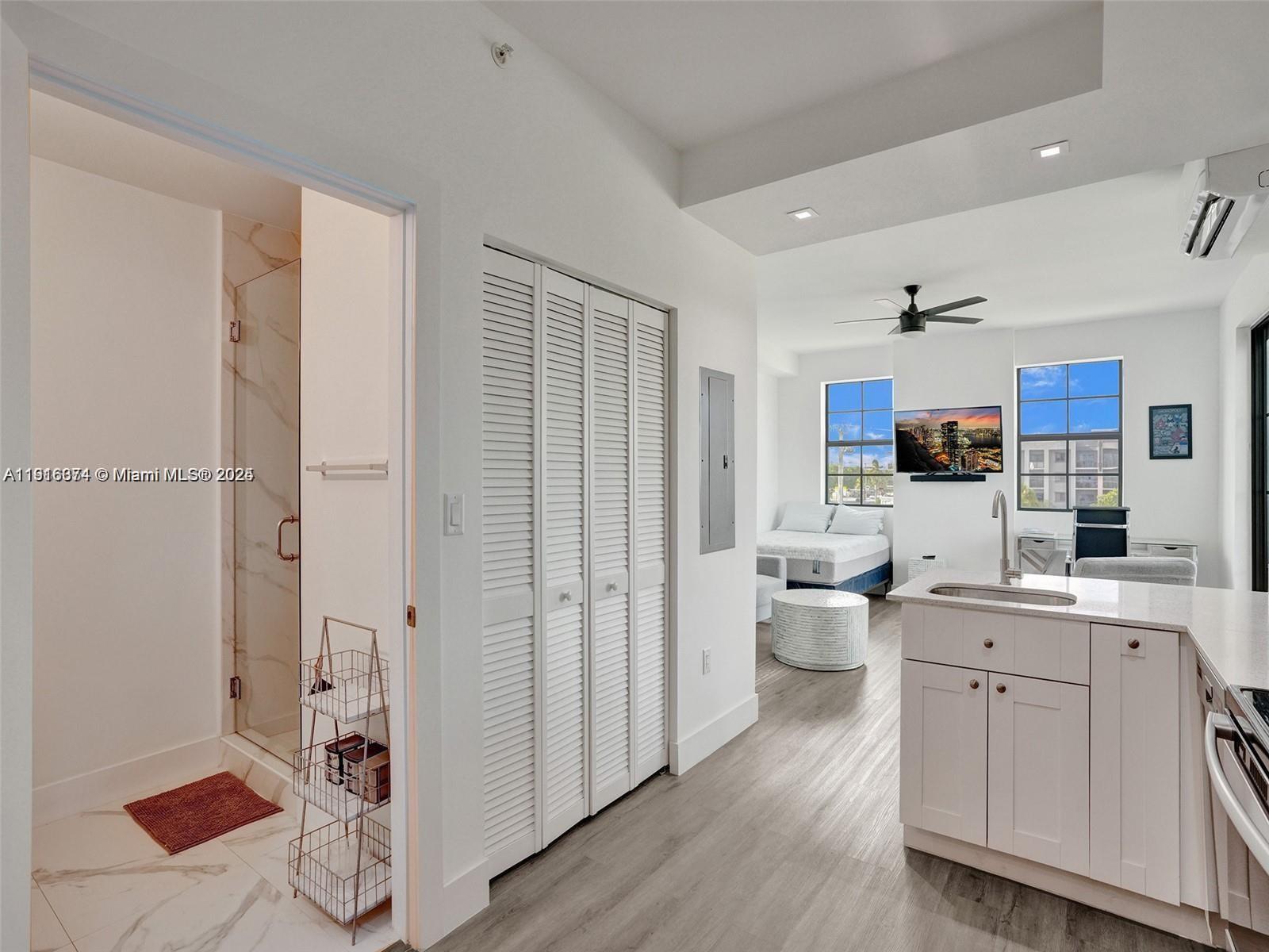 MAIN STREET LOFTS CONDO - Residential Lease