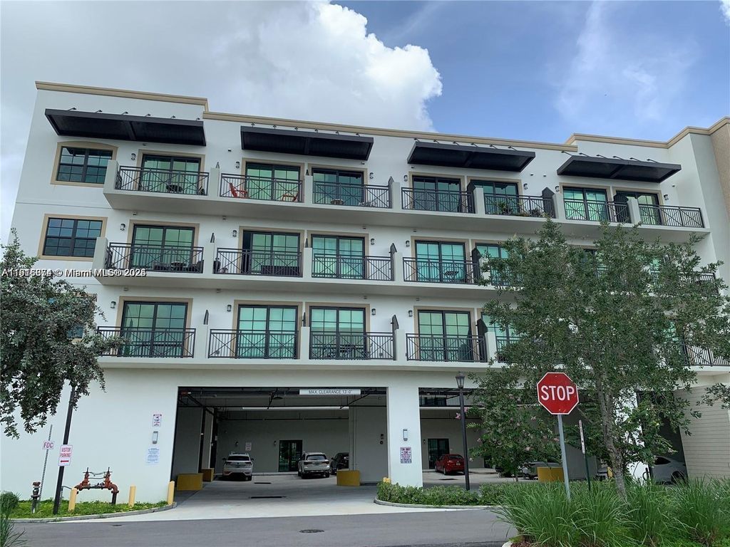 Photo of 4100 SW 64th Ave #308, Davie, FL 33314 (MLS # A11916374)