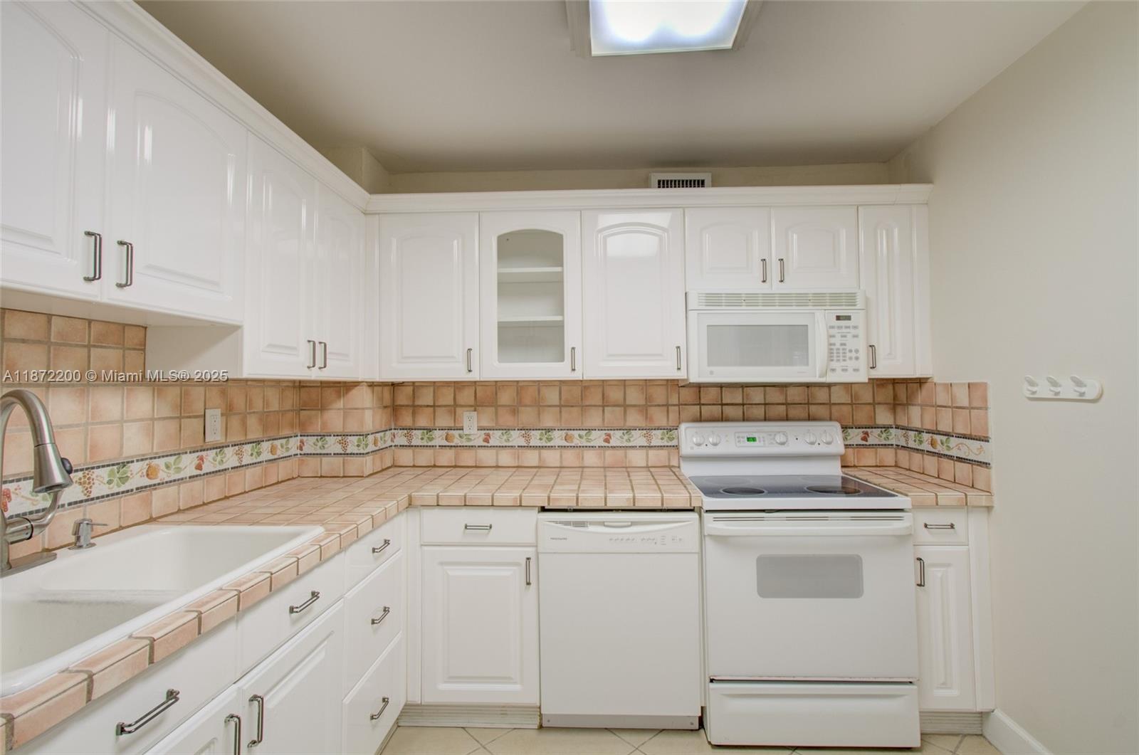 OCEAN VIEW TOWERS CONDO - Residential