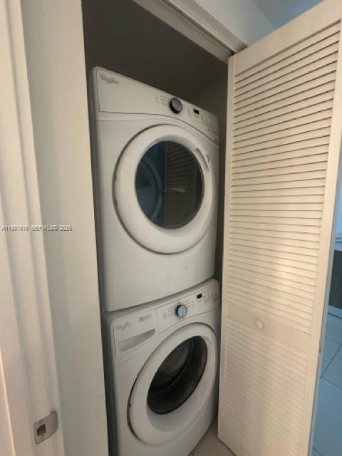 5252 PASEO CONDO - Residential Lease