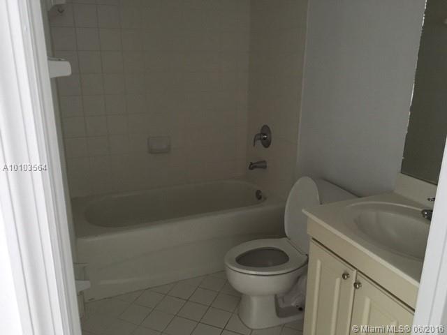 VENETIA GARDENS - Residential Lease