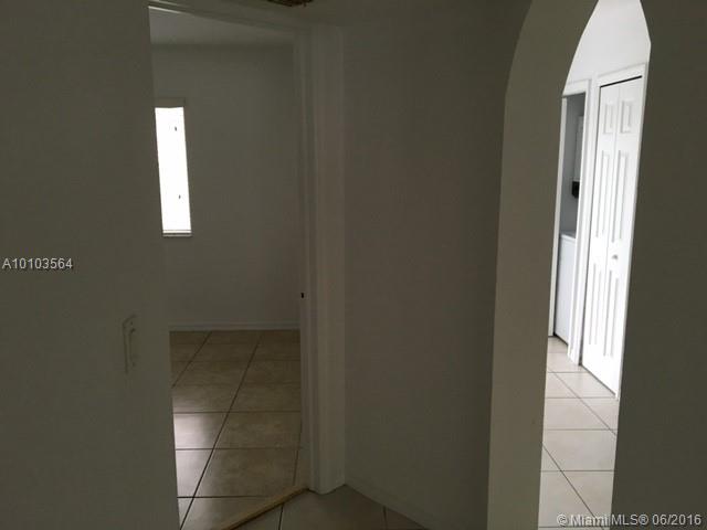 VENETIA GARDENS - Residential Lease