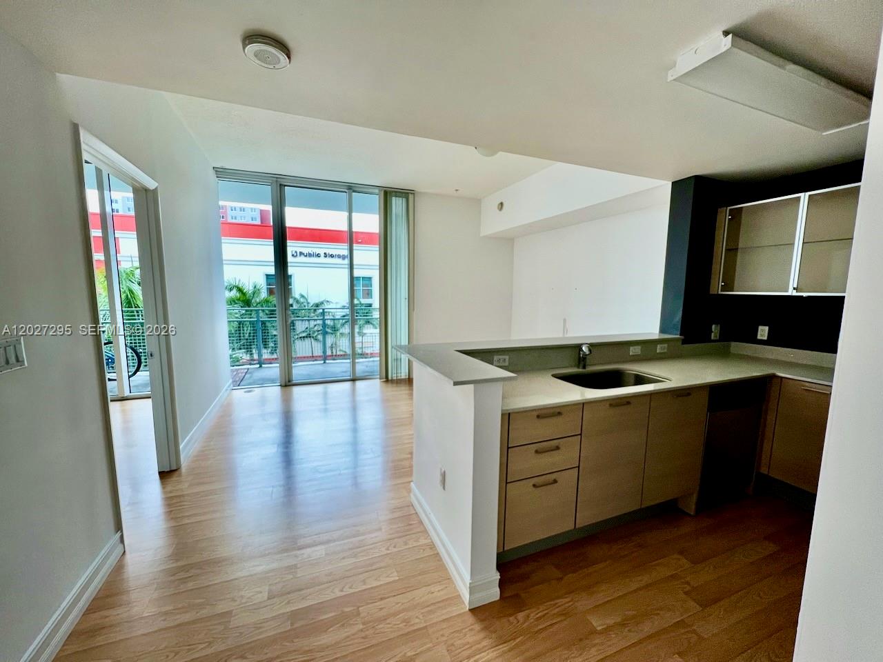 350 NE 24th St 408