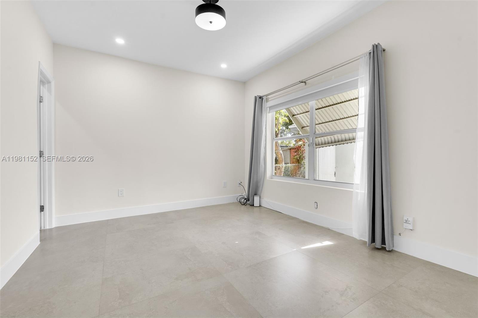 SHADOWLAWN EXTENSION SUB - Residential Lease