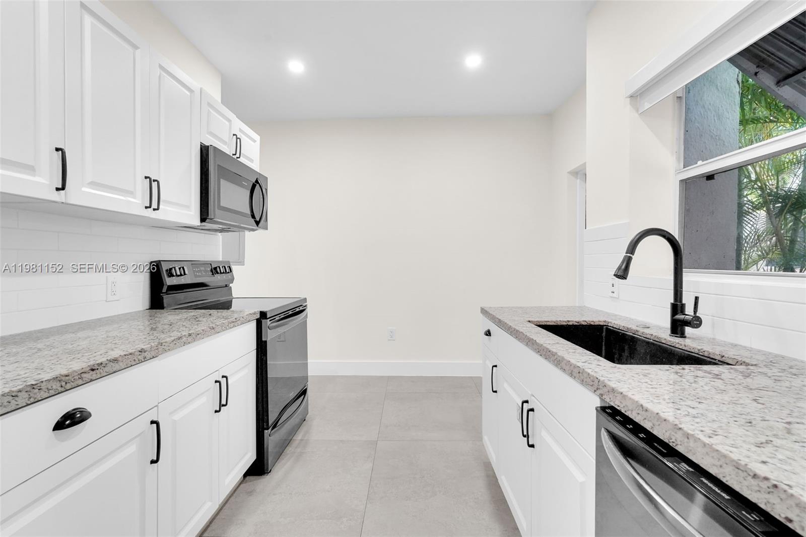 SHADOWLAWN EXTENSION SUB - Residential Lease