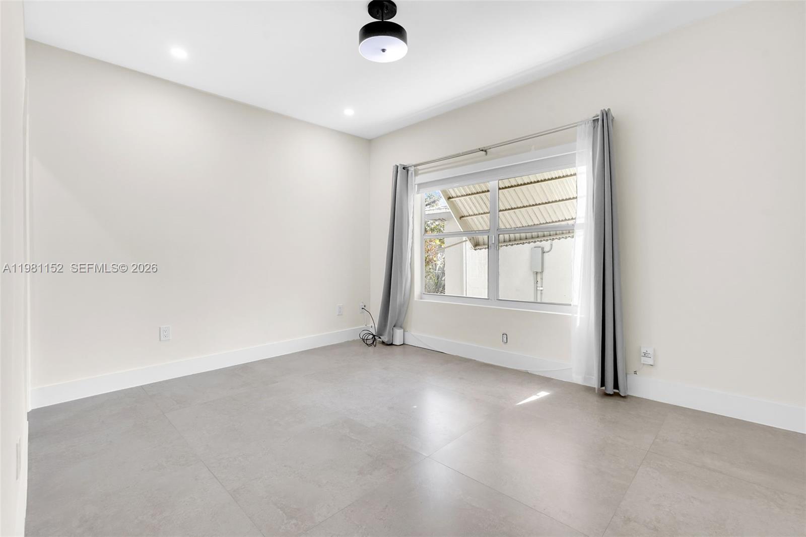 SHADOWLAWN EXTENSION SUB - Residential Lease