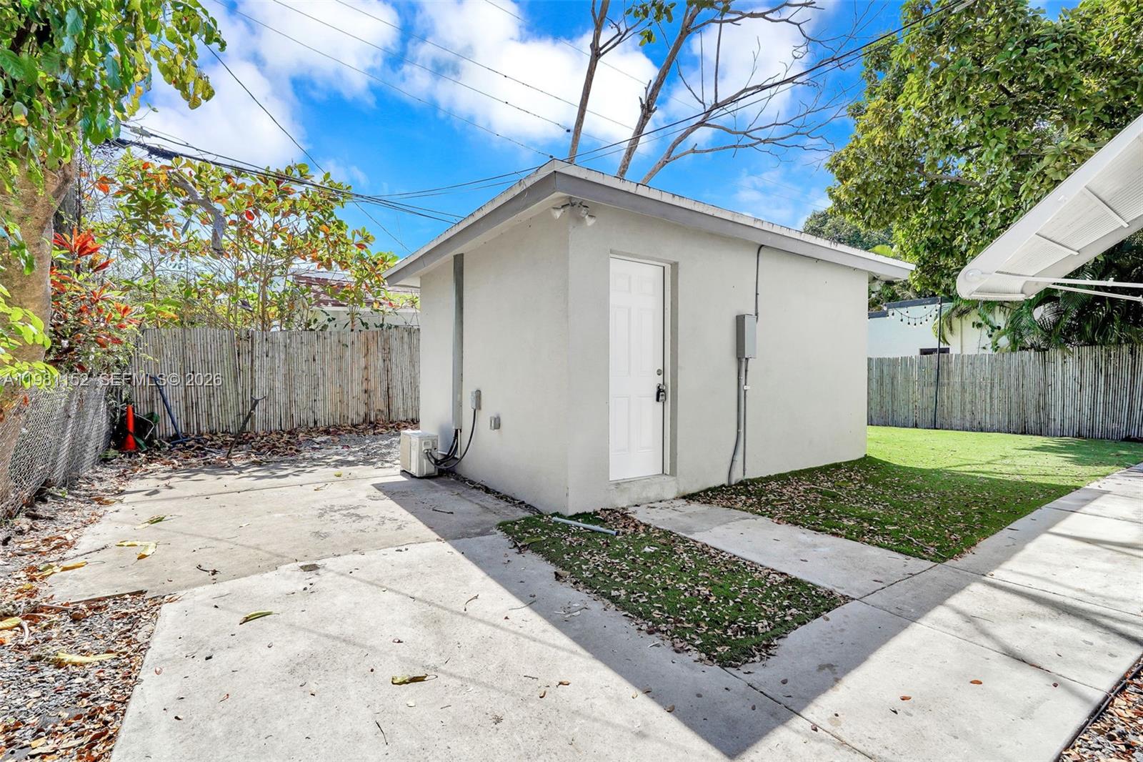 SHADOWLAWN EXTENSION SUB - Residential Lease