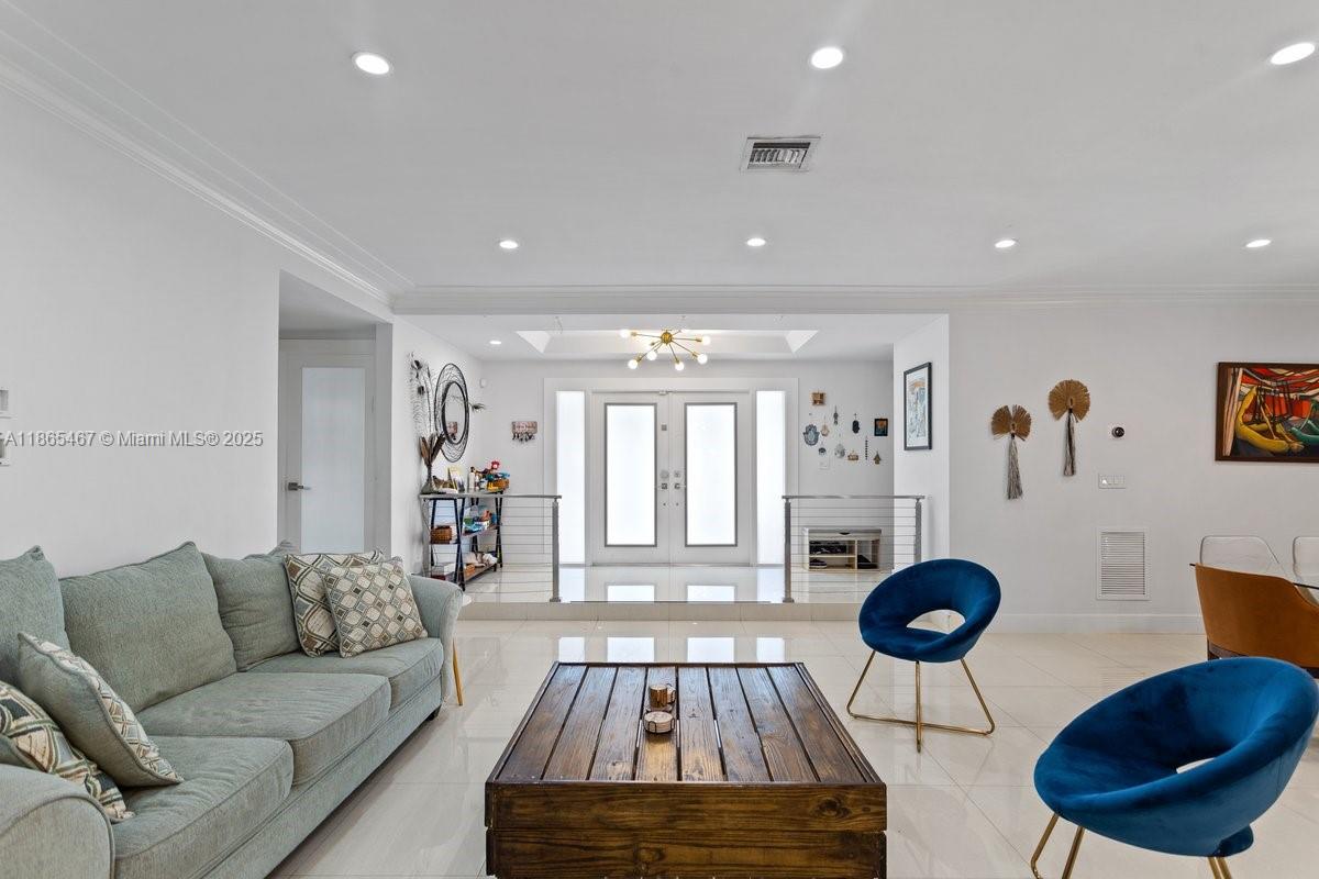 BAY HEIGHTS 1ST ADDN - Residential