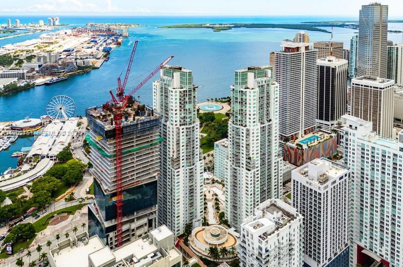 VIZCAYNE SOUTH CONDO - Residential