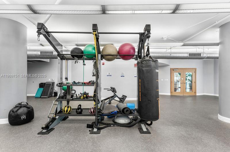 VIZCAYNE SOUTH CONDO - Residential