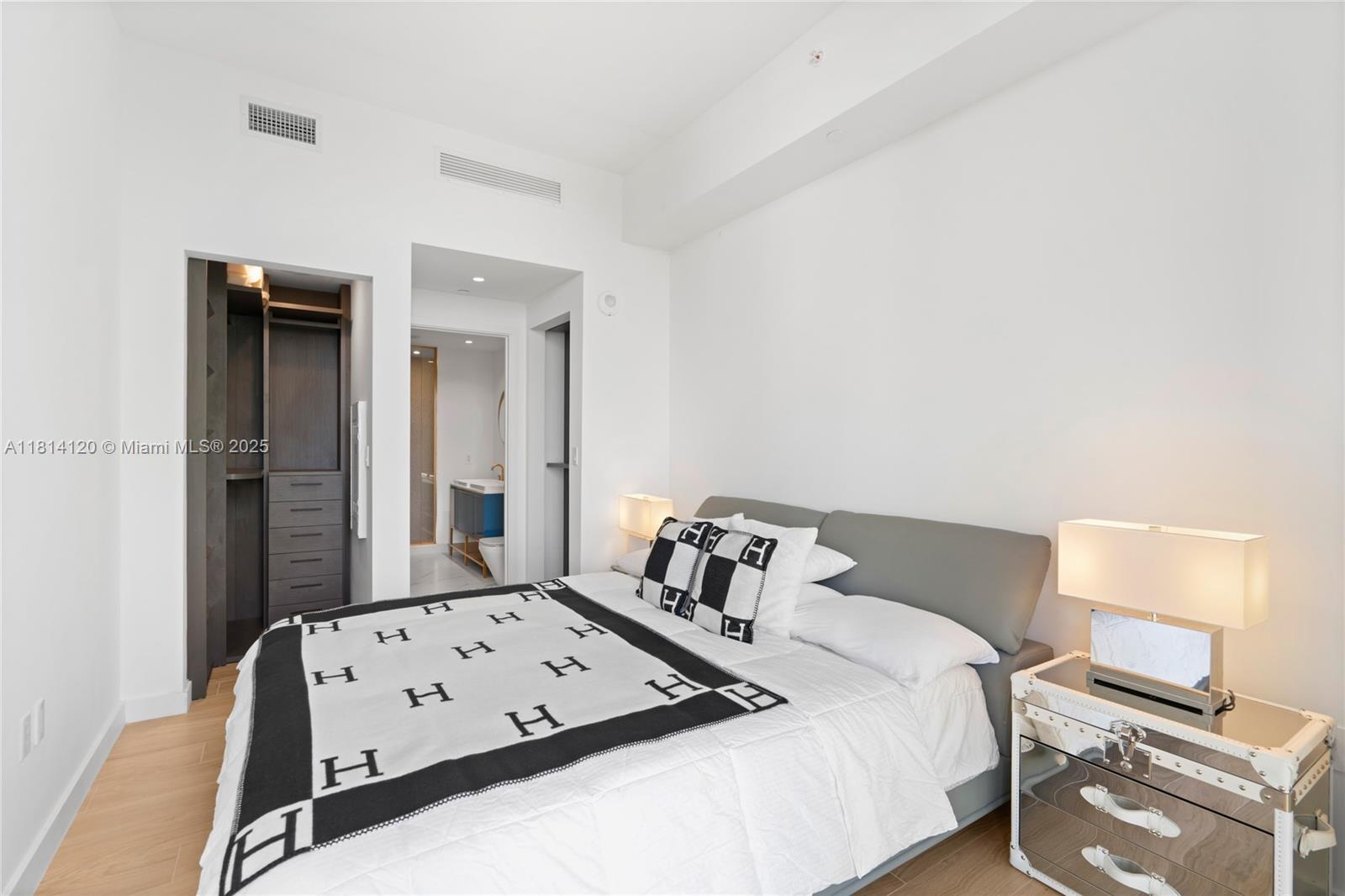 2678 TIGERTAIL CONDO - Residential Lease